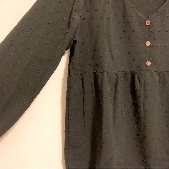 Black blouse - Picture 4 of 4